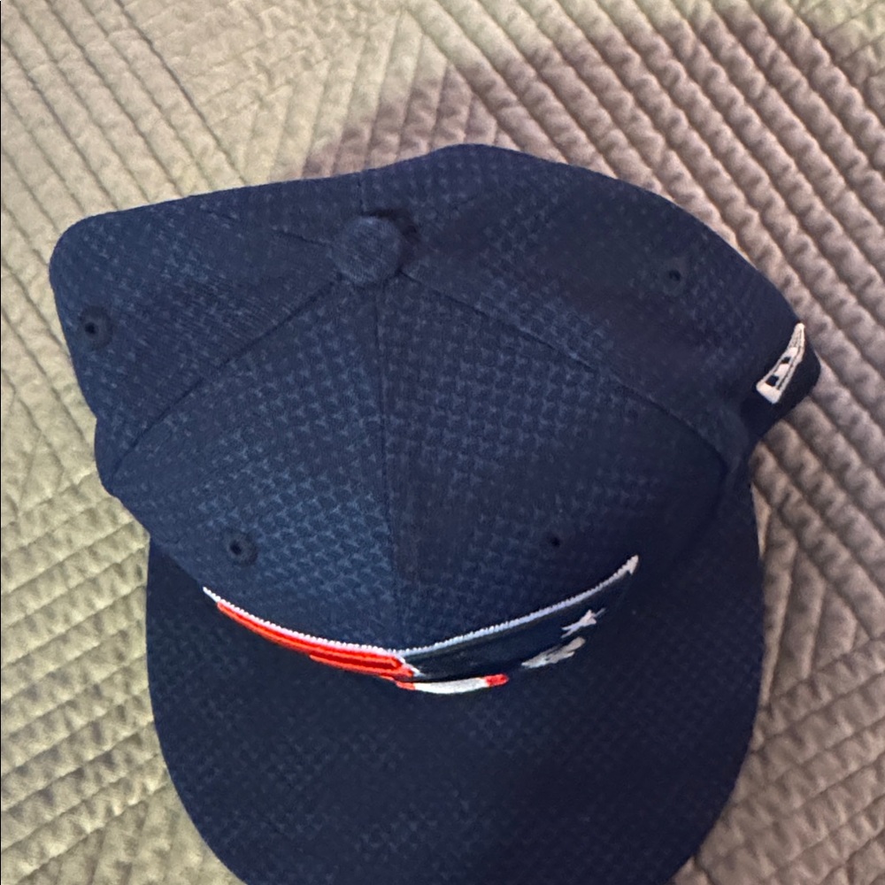 New England Patriots Navy Logo flat brim Hat- never worn 7 5/8 - Picture 5 of 8